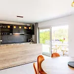 Prázdninový dům Luxe Met Hottub & Uitzicht In *